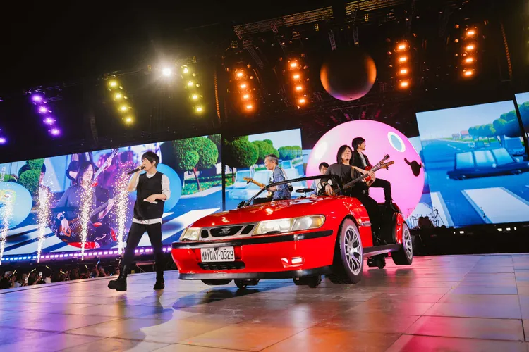 五月天5525演唱會原汁原味搬到澳洲舉辦，連Accor Stadium場館方都將拍攝拆台影片紀錄。圖／相信音樂提供