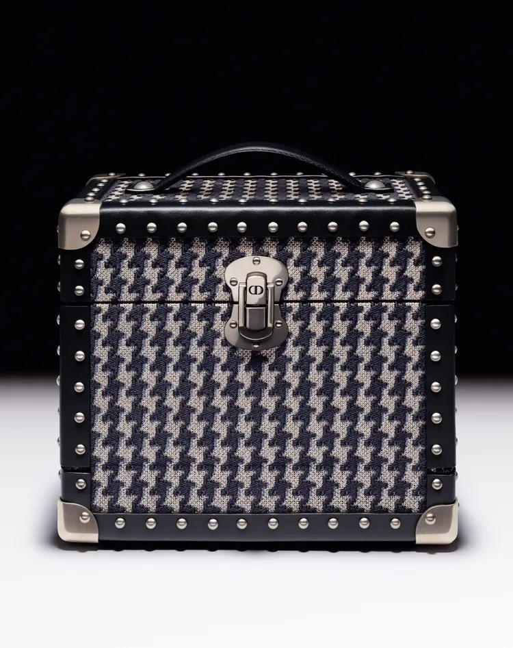 香氛世家淬鍊香精旅行箱，80ml*3／17萬元。品牌提供