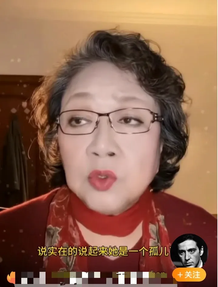 歌手黑妮錄製影片指王菲落淚是思念逝世親人，意外爆料王菲父母、哥哥相繼離世。圖／翻攝微博