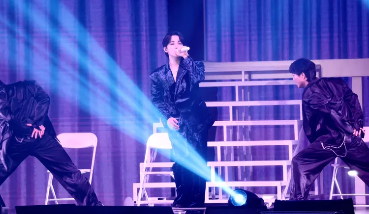 李俊昊又唱又跳，誇粉絲「你最可愛」。莊宗達攝