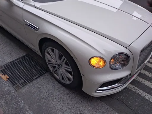 恐賠慘！北市公車疑車身左偏　A到千萬賓利