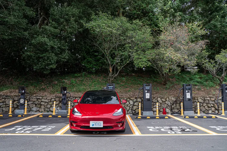 泓德能源旗下星舟快充在日推出全新充電營運品牌SHUUSTAR，目前聚焦日本關東地區，進入DC快充站選址階段。泓德能源提供