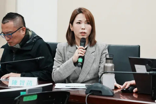 柯文哲被爆撕「16張碎紙」成滅證鐵證 陳智菡酸:垃圾桶當任意門?