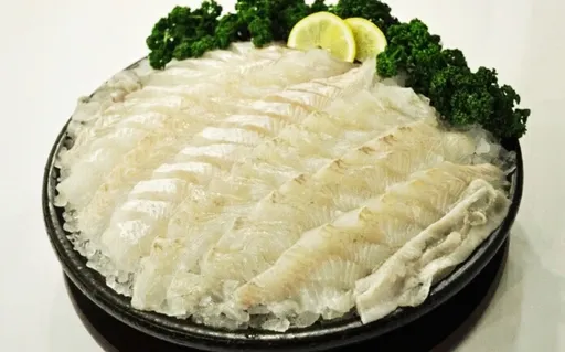 愛吃比目魚生魚片到吃到飽餐廳狂拿 店員不爽數度找碴讓他氣炸