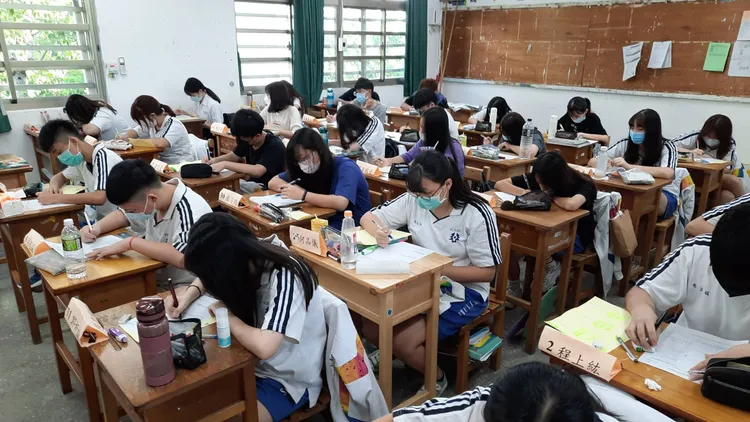 調整身心適應學校作息。教育局提供