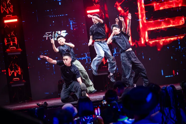 街舞實境節目進入晉級搶位戰，競爭激烈。三立提供