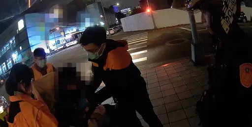 紐西蘭籍男護照遺失 流浪台北街頭20天!警助送醫、返國