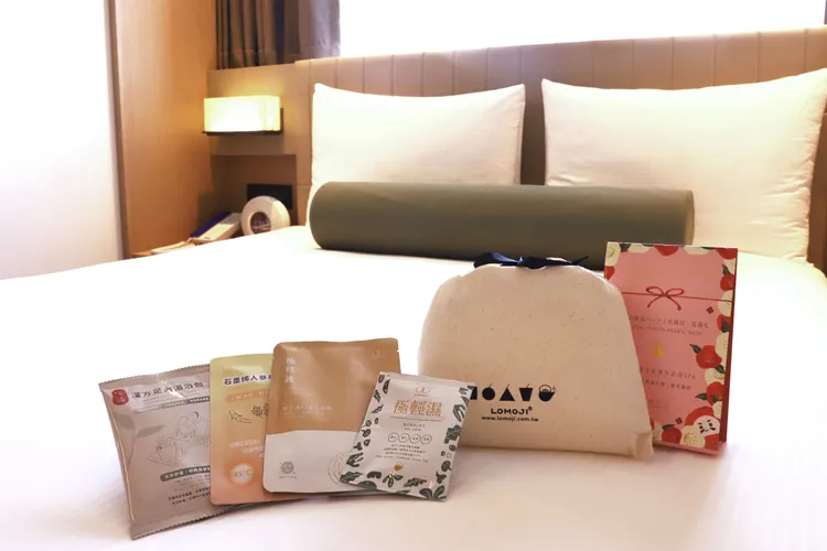 台北凱達大飯店推出情人節加碼活動，透過官網於指定時間入住，每房加贈樂木集明星套組，數量有限，送完為止。台北凱達大飯店