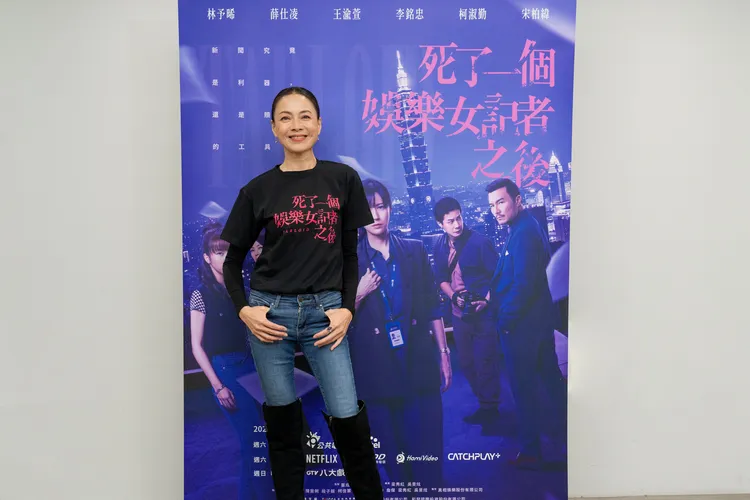 柯淑勤拍戲喝了再上。鏡文學提供