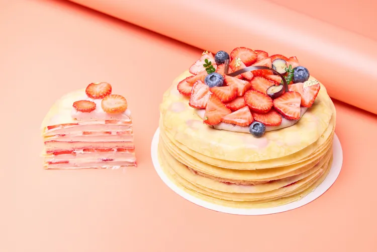 草莓芋香千層蛋糕。業者提供