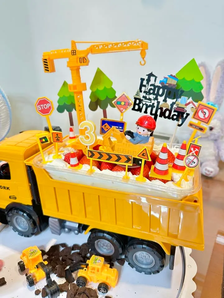 好市多蛋糕裝飾好價值翻倍。翻攝「Costco好市多 商品經驗老實說」臉書