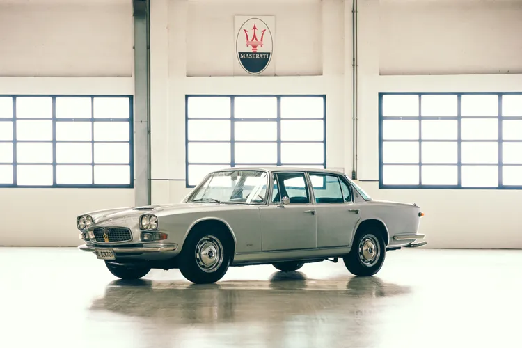 義式奢華傳奇Maserati典藏古董車展展出車型，1966 Quattroporte I為Maserati首代豪華四門轎跑。原廠照片
