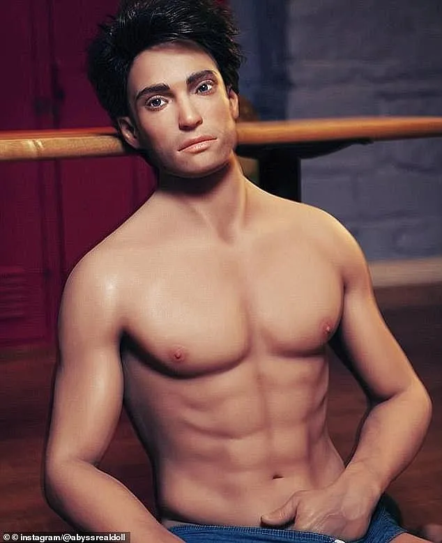 性愛機器人Henry不僅外貌俊俏，擁有「超人的性能力」，還擅長講笑話。翻攝自Ｘ