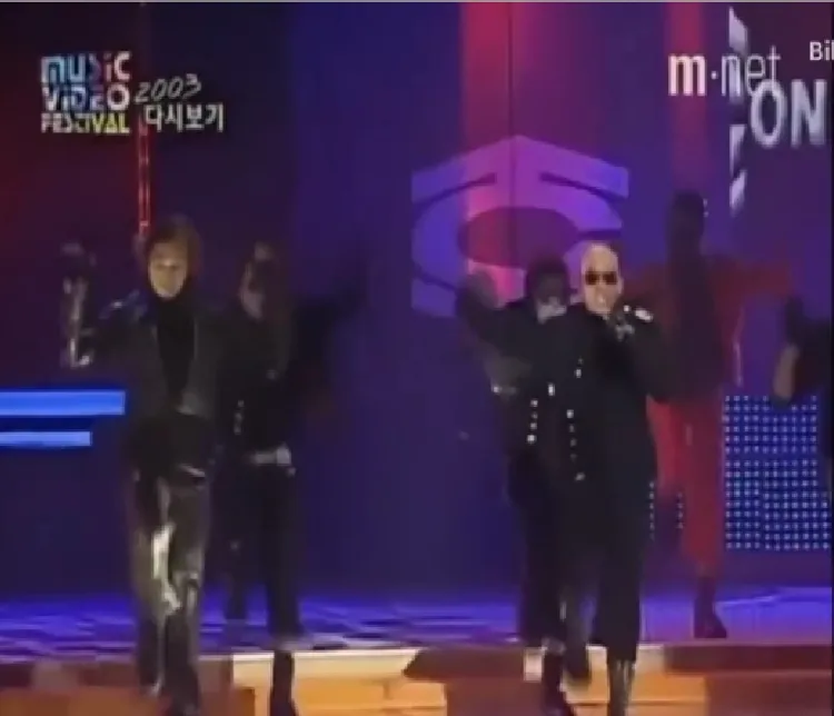 網友翻出具俊曄過往與Rain的多次舞台熱舞畫面，翻攝自YouTube