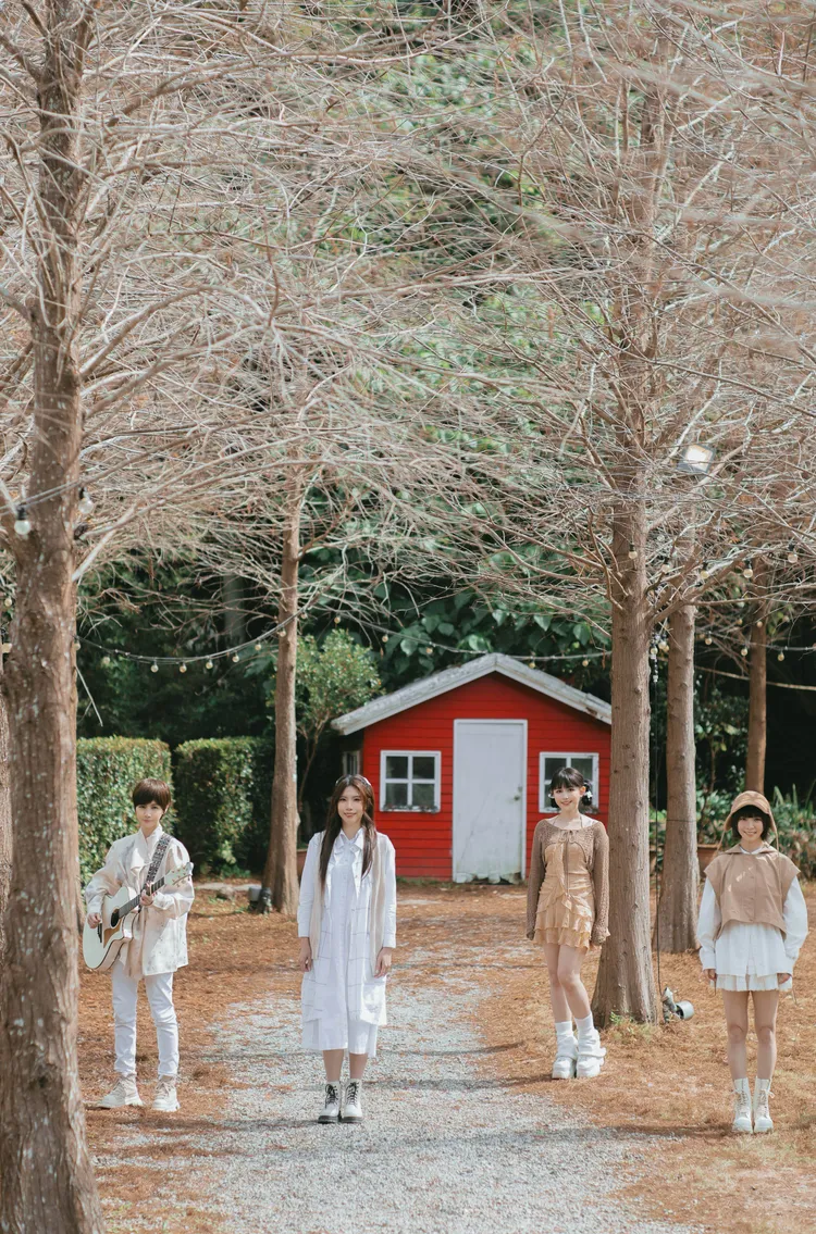 BOOM！怪物星人開春推出新單曲《望向暖陽》，充滿正能量。圖／相映音樂提供