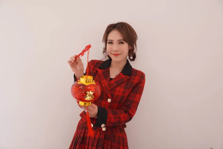 身為香港媳婦的吳申梅今年三度與老公在香港團聚過年。圖／放音樂提供