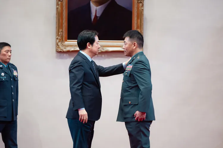 賴清德說，面對中國持續不斷的軍事威脅，各位身為高階幹部更要自我要求，戮力戰訓本務。總統府提供