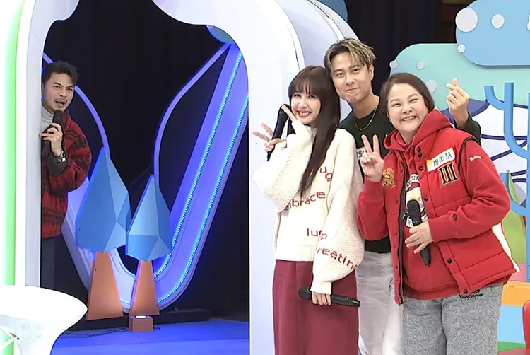 《同學來了》 阿Ken、安心亞、劉書宏、劉媽媽。中天綜合台提供