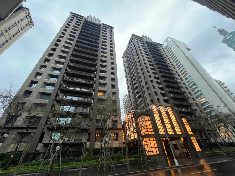 大S家豪宅「台北信義」。特勤中心攝