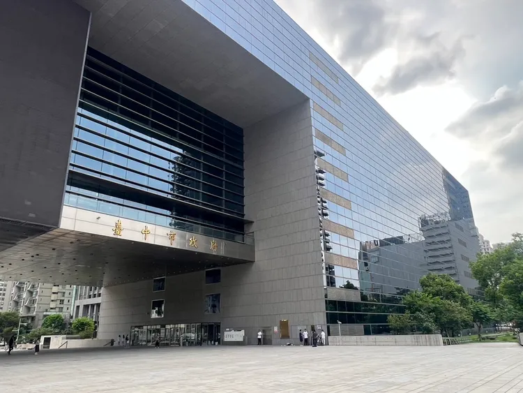 西屯區自縣市合併後一直是台中市政經中心，健全機能滿足生活所需，帶動中古屋交易量穩定不墜。永慶房產集團提供