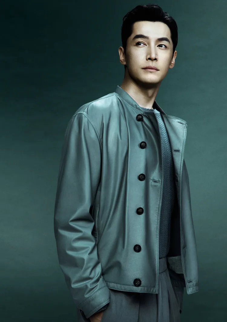 胡歌演繹GIORGIO AMRANI 2025春夏廣告大片。品牌提供