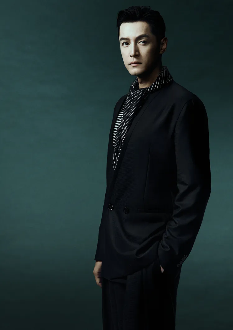 胡歌近日被瞎傳罹患肺癌住進北京醫院。品牌提供