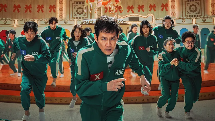 李政宰（中）《魷魚遊戲領軍參賽者，第3季將揭曉結果。Netflix提供