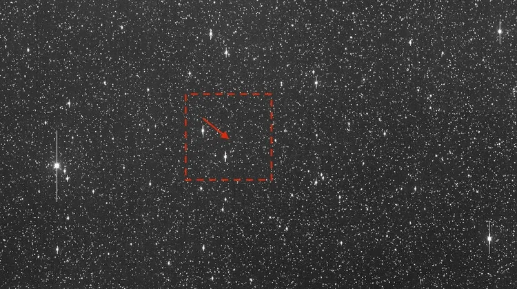 2024 YR4小行星的飛行路徑（紅框）。美聯社