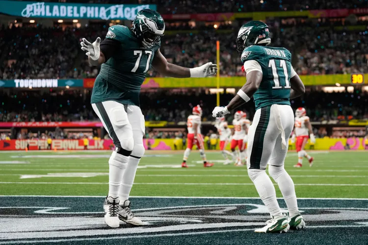 老鷹以24比0領先。  美聯社