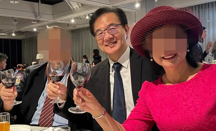 成大副校長陳鴻震與妻子。翻攝友人臉書