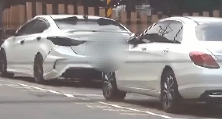 專案小組跟監詐團車輛。警方提供