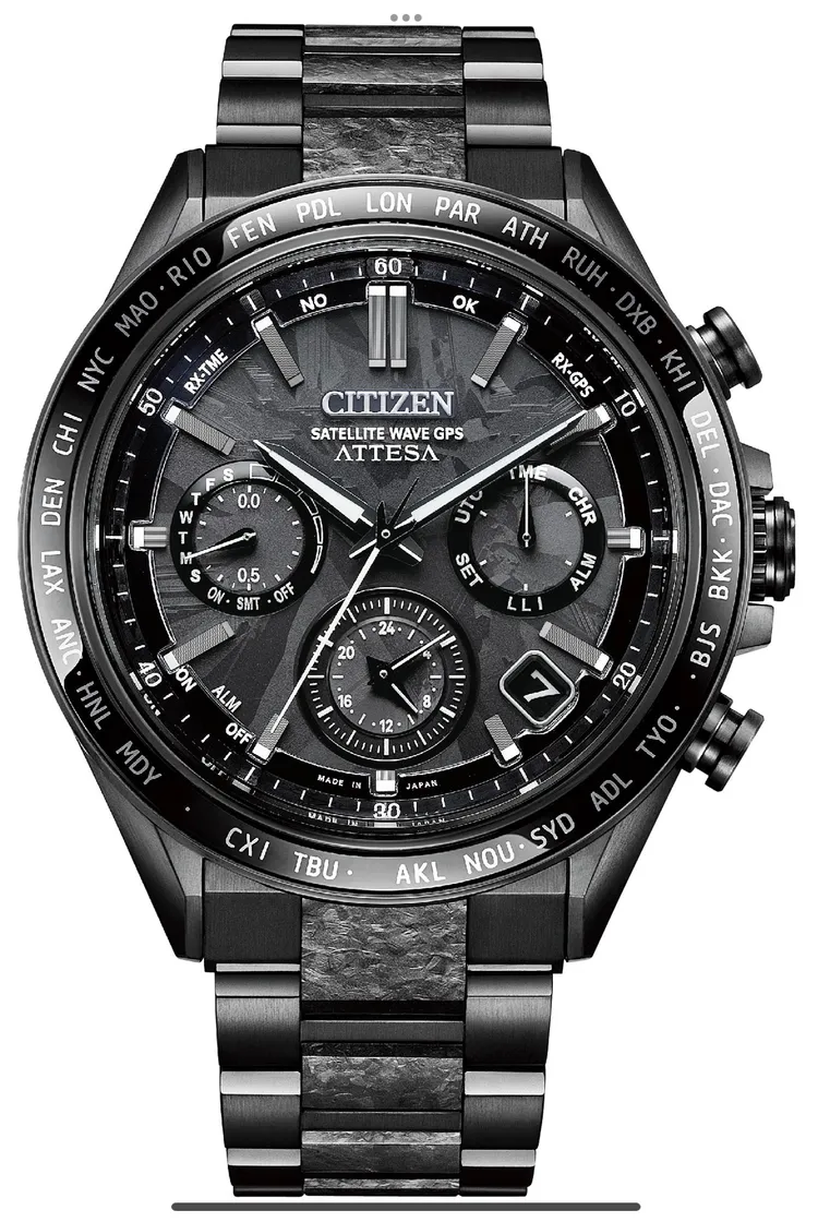 陳晨威配戴的CITIZEN CC4067-66E（HAKUTO-R），9萬800元。品牌提供