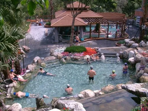 大S猝逝|感冒「畏寒」能泡溫泉?重症醫解答!1情況下水危險