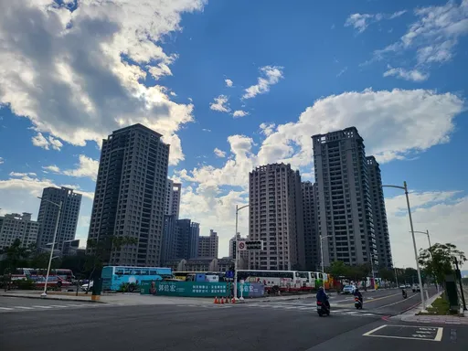 房市交易冷清 预售屋连3月跌破6000件