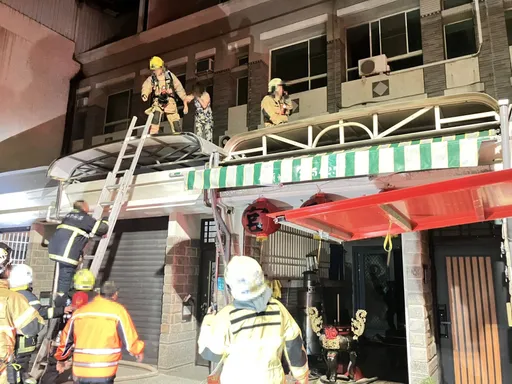 台南住宅式宮廟火災!夫妻燙傷、16歲兒頭髮燒焦腳割傷