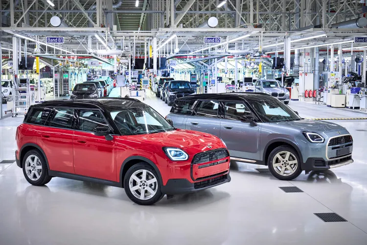 全新MINI Countryman純電運動休旅於Plant Leipzig德國萊比錫工廠打造，融合創新製造技術與高效能電池，展現MINI邁向綠色未來的決心。原廠照片