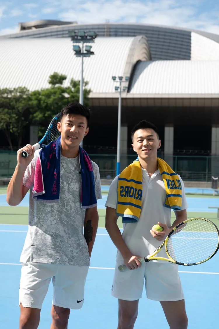 游書庭（右）4年前就邀劉丞一起合拍YT影片。艾迪昇傳播提供