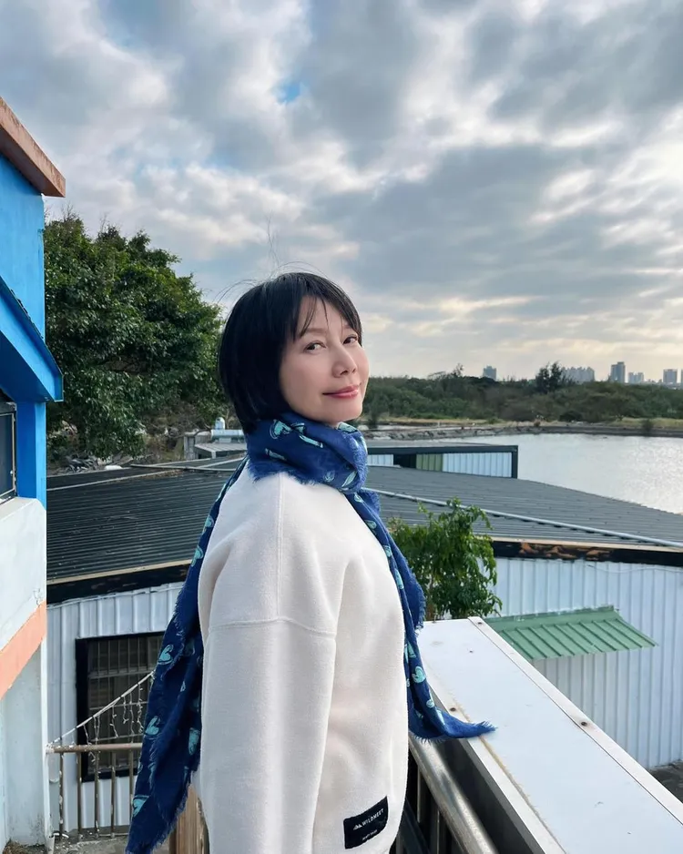 丁寧曝大S片場暖舉。翻攝丁寧臉書