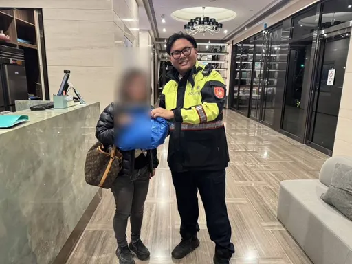 「海上基地台装备」遗留小黄上 文山警替女子寻回重要设备