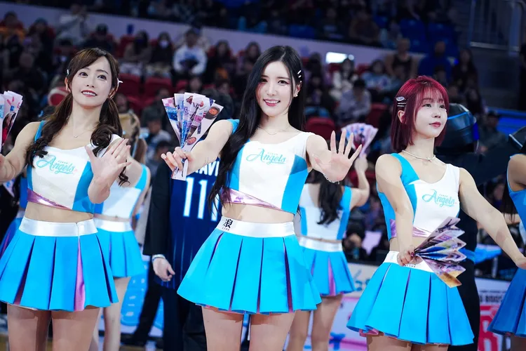 Fubon Angels啦啦隊還有韓援南珉貞（中）。翻攝自Fubon Angels臉書