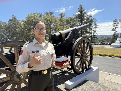 要選就選最操的!國軍首位女性戴拉美軍校紅圓帽 陳恩賢大膽勇闖天涯