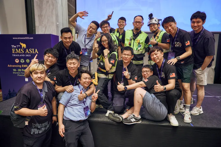 救護競賽選手及教官團奪冠群英。消防局提供