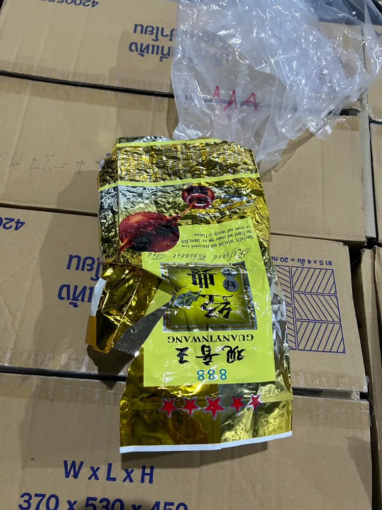 金三角認證的「觀音王」茶葉外包裝毒品。翻攝畫面