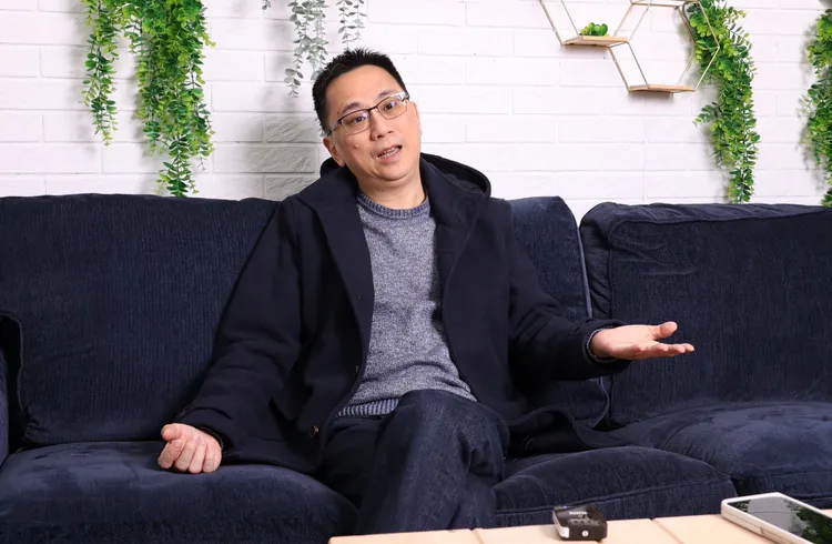 486先生認為當自己有很堅強的自信心的時候，其實不會去在乎別人怎麼去看自己的。莊宗達攝