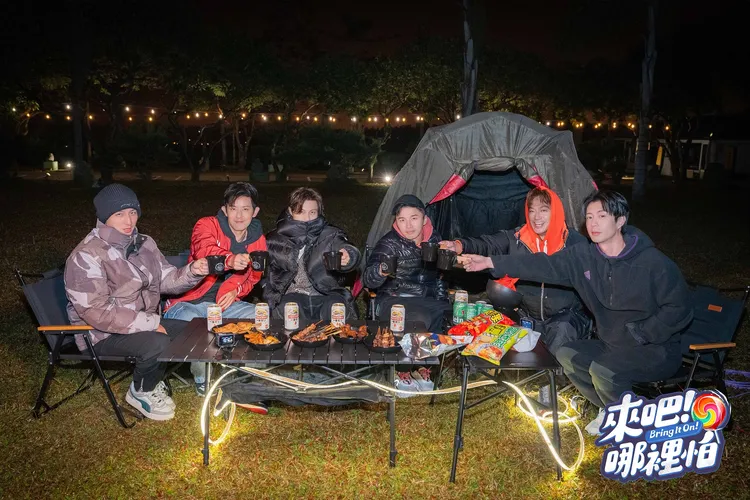 6棒一起完成露營的旅遊心願。TVBS提供