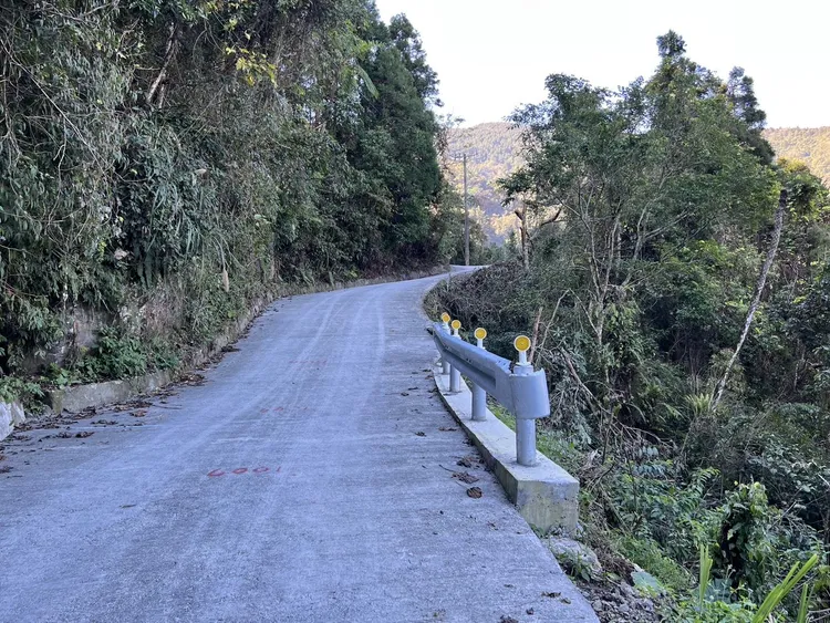 小錦屏聯絡道路改善工程」完工通車。新竹縣府提供