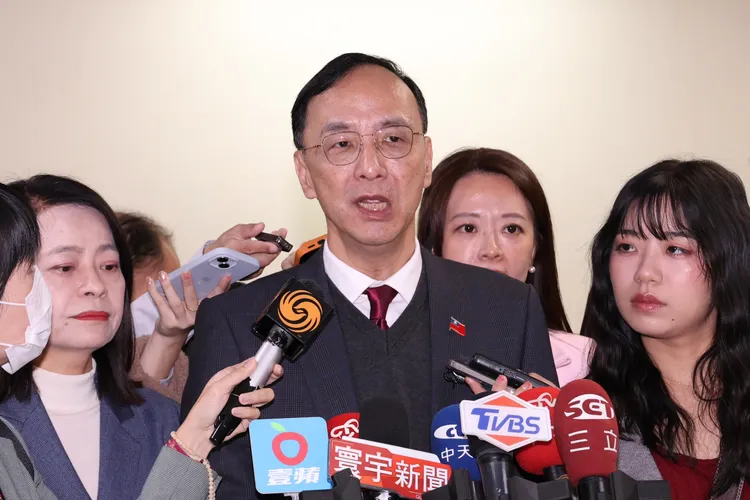 針對大罷免，國民黨主席朱立倫表示，國民黨雖然希望「和」，但也絕對「不畏戰，不求戰」。資料照，莊宗達攝