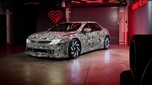 BMW全新Neue Klasse即将量产　搭载「Heart of Joy」中央电脑挑战驾驭极限