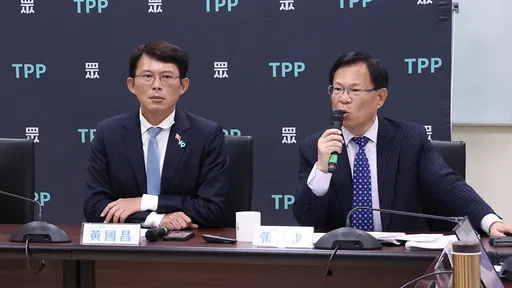 總預算刪2076億元怎算的? 林俊憲要「負預算發明人」黃國昌教學