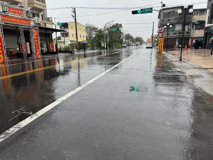 南市府力拚中午完全恢復市容。南市府提供